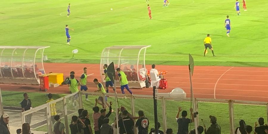 Lagi Pemanasan, Pemain Cadangan Uzbekistan U-20 Diteror Suporter Timnas U-20 Indonesia