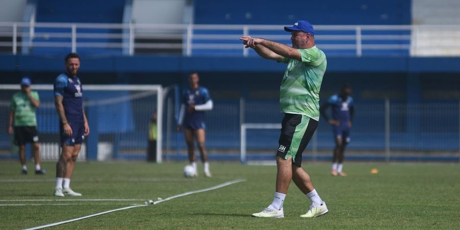 Kebut Persiapan untuk Lawan PSIS, Pelatih Persib Lakukan Evaluasi Total