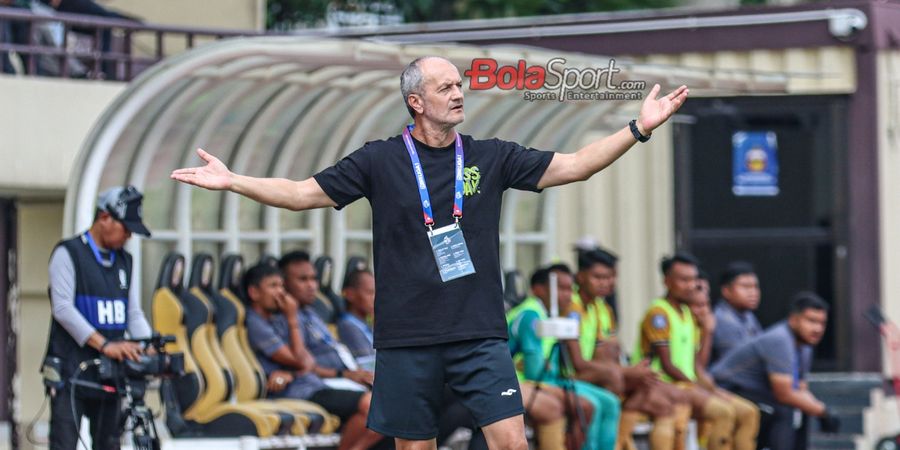 Bursa Transfer Liga 1 - PSS Resmi Lepas 7 Pelatih dan 1 Dokter Tim