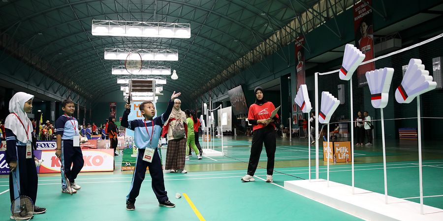 Antusiasme Ratusan Siswa SD dan MI di Kudus Ikuti Festival SenengMinton 2024