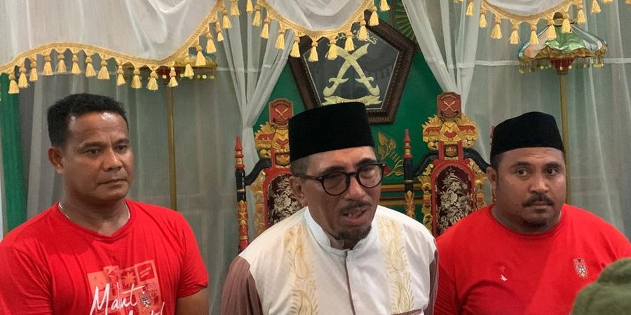 Ada Pesan Toleransi, Sultan Tidore Angkat Pelatih Kiper Malut United Jadi Adik