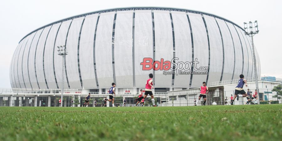 ASEAN Cup 2024 - Timnas Indonesia Pindah Kandang, Hadapi Filipina di JIS?