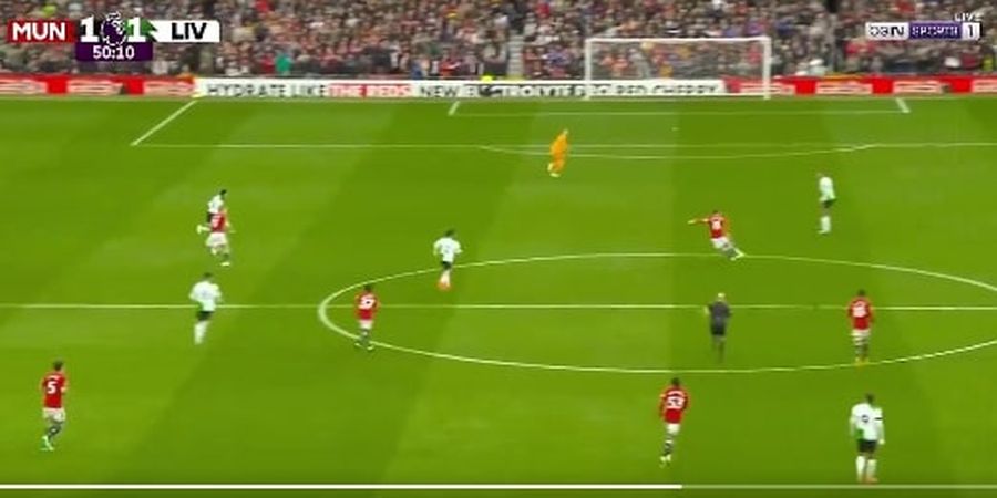 Gol 44 Meter ke Gawang Liverpool Bikin Bruno Fernandes Separuh Cristiano Ronaldo