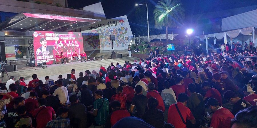 Nonton Bareng Timnas U-23 Indonesia di Halaman Kemenpora Dipenuhi Antusias Suporter, Yakin Skuad Garuda Muda Menang