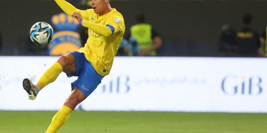 Cristiano Ronaldo Cetak Gol Tanpa Lihat Gawang, Al Nassr Masuk Final untuk Raih Gelar Satu-satunya