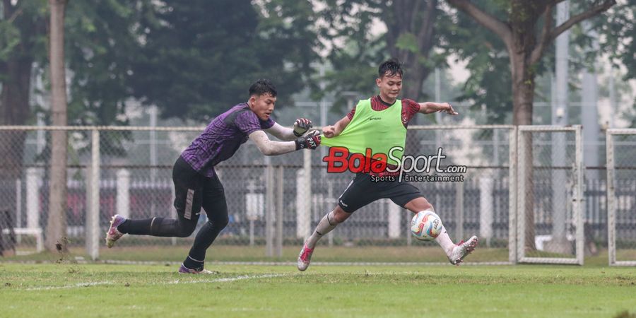 Persaingan Sehat, Dua Kiper Muda Timnas Indonesia Saling Ngefans Satu Sama Lain