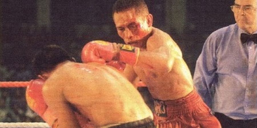 SEJARAH HARI INI - Gara-gara Benturan Kepala, Raja Tinju Dunia Keempat dari Indonesia Gagal Rebut Sabuk Kedua