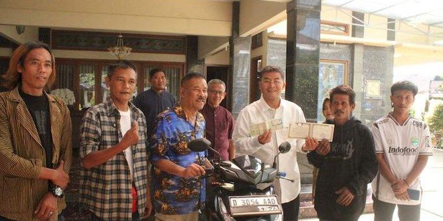 Umuh Muchtar Berikan Motor Kesayangan ke Suporter Persib yang Kena Begal