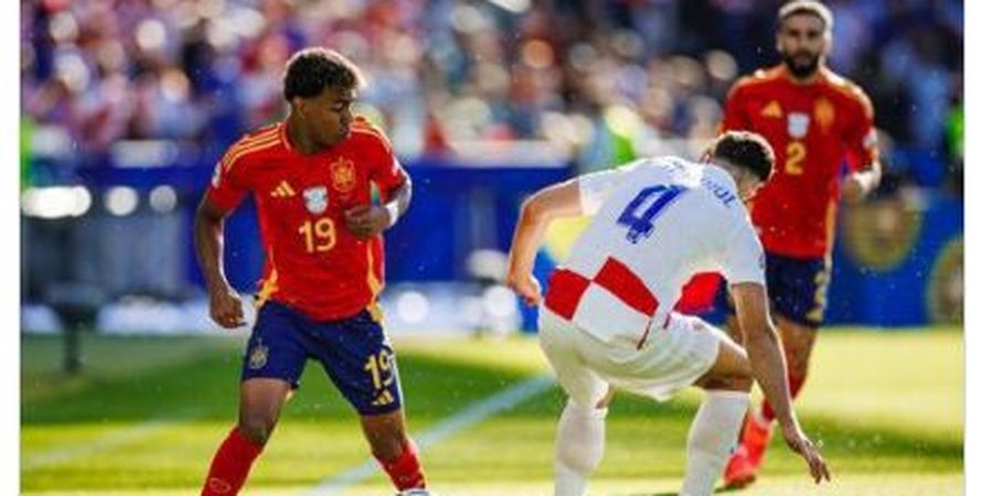 EURO 2024 - Alih-alih Kesal, Bek Mahal Man City Justru Tunjukkan Sikap Terpuji Usai Dipermalukan Wonderkid Barcelona