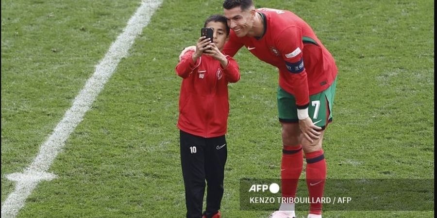 EURO 2024 - Momen Bocil Pemberani Kabur usai Selfie dengan Ronaldo, Bikin Kocar-kacir Petugas Lapangan