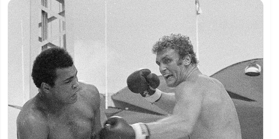 SEJARAH HARI INI - Kepanasan di Malaysia, Muhammad Ali Pertahankan Gelar