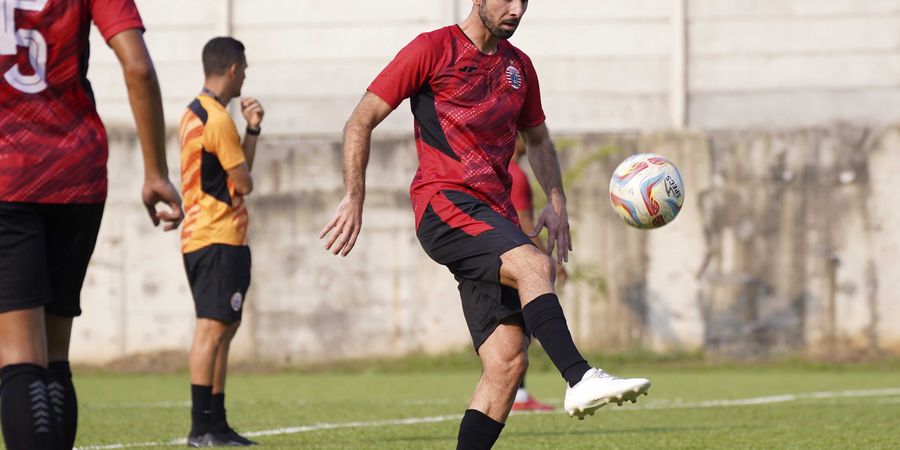 Beda Jauh dari Spanyol, Gaya Permainan Liga 1 Buat Gelandang Asing Persija Terkejut