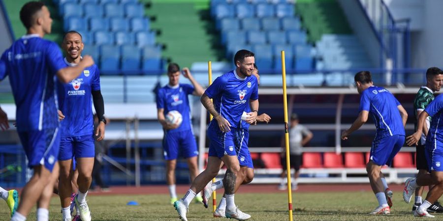 Alasan Bojan Hodak Beri Pujian Tinggi pada Pemain Persib Saat Latihan