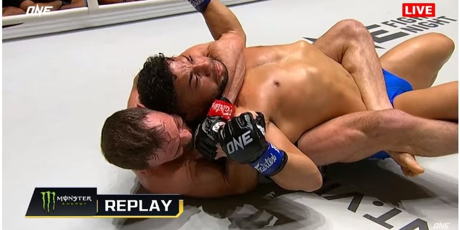 Hasil ONE Fight Night 24 - Jarred Brooks Jadi Juara Interim, Danielle Kelly Dikudeta dari Takhta