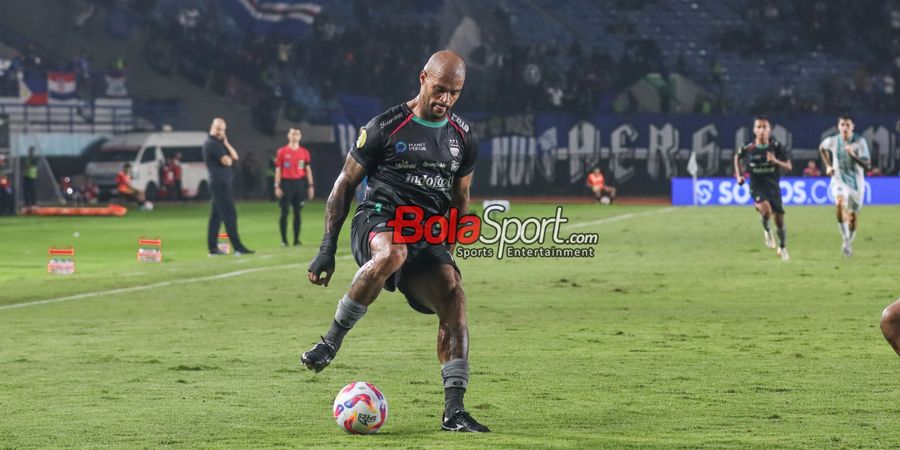 Jeda Internasional Tiba, Bojan Hodak Harap Bomber Ganas Persib Bandung Pulih dari Cedera