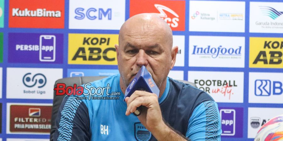 Pelatih Persib: Stadion Lukas Enembe Bagus tapi Lapangannya Jelek