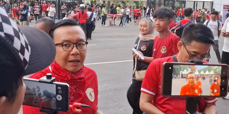 Penyanyi Band Dewa 19 Ari Lasso Kembali Dukung Timnas Indonesia di SUGBK Setelah Absen 17 Tahun