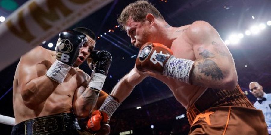 Hasil Tinju Dunia - Ditutup dengan Respek, Canelo Alvarez Tetap Juara Sejati Usai Pecundangi Penantang Tak Terkalahkan