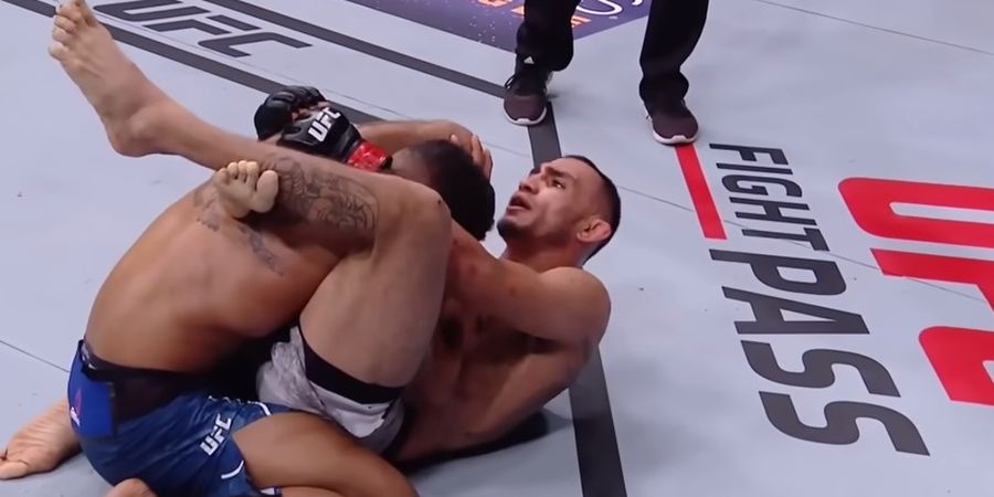 SEJARAH HARI INI - Jadi Juara KW, Rival Terkutuk Khabib Raih Puncak Performa di UFC