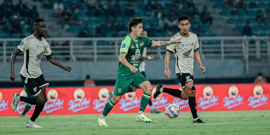 Paul Munster Beri Kritik Tajam Usai Laga Persebaya vs PSM: Kapan Kami Dapat Wasit Bagus di Liga 1?