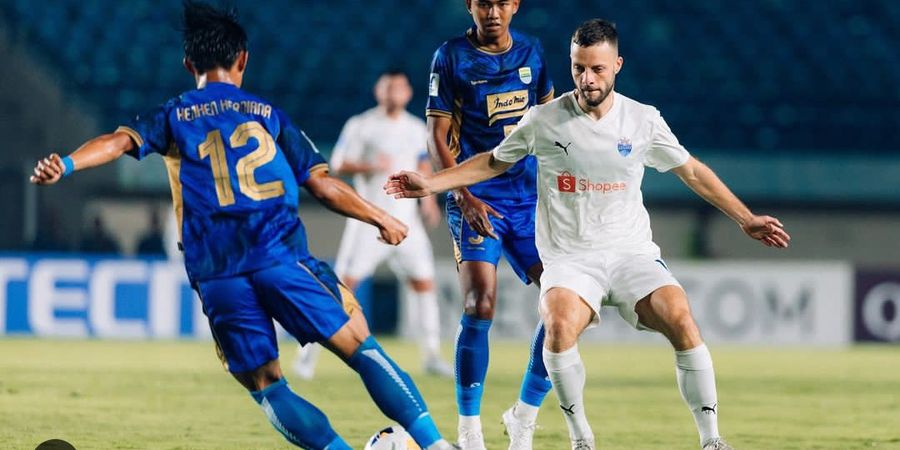 Dalam Situasi Rumit, Bek Persib Optimistis Raih Kemenangan di Kandang Lions City Sailors FC