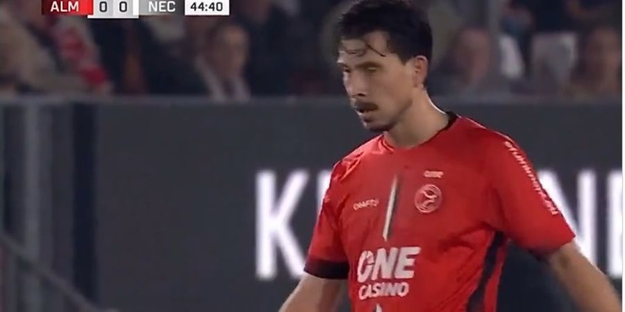 Kata Thom Haye Usai Antar Almere City Raih Kemenangan Perdana di Eredivisie Musim Ini