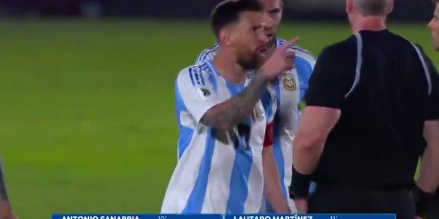 Lionel Messi Lakukan Hal Tak Terpuji ke Wasit, La Pulga Harusnya Dapat Hukuman