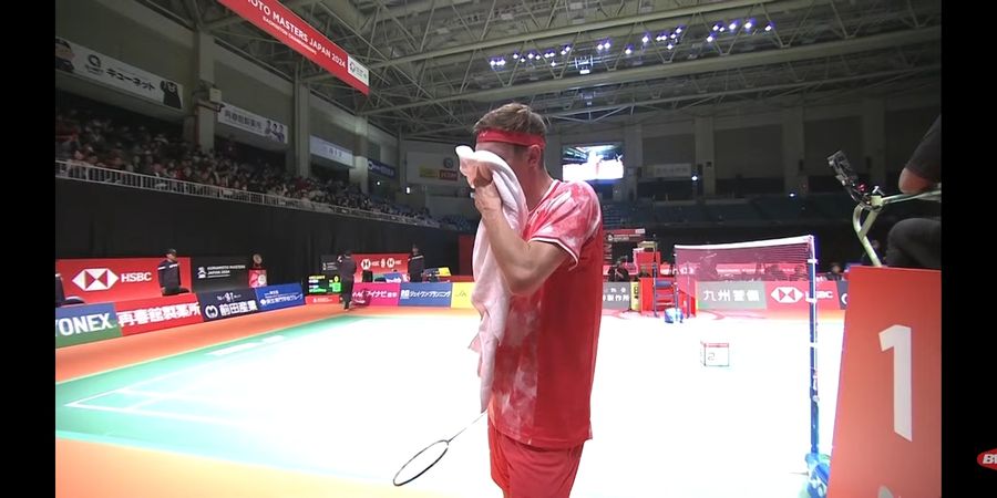 Kumamoto Masters Japan 2024 - Keputusasaan Viktor Axelsen Disorot, Main Tanpa Pelatih Berdampak Besar