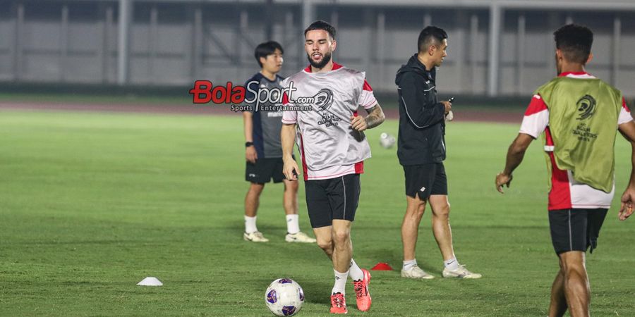 Thom Haye Puji Calvin Verdonk Yang Tak Pernah Lelah di Timnas Indonesia: Sepertinya Dia Punya Lima Baterai