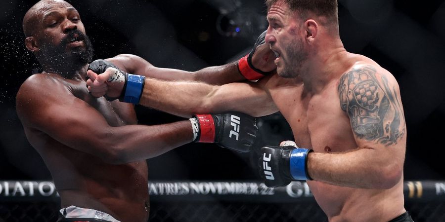 Hasil UFC 309 - Jon Jones Pertegas Legasi, Lumpuhkan Stipe Miocic dengan Tendangan Memutar