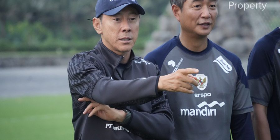 Fans Maunya Timnas Indonesia Juara ASEAN Cup 2024 Meski Gunakan Pemain Muda, Shin Tae-yong: Agak Beban Ya