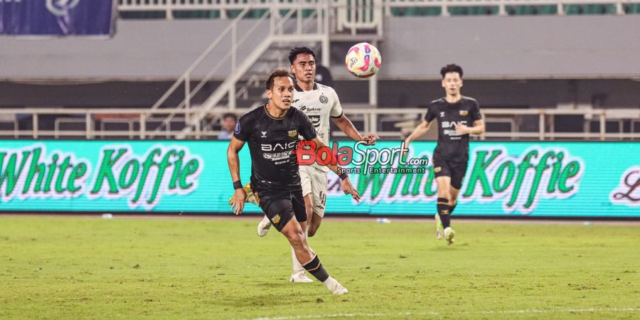 Hasil Liga 1 - Brace Penalti Alex Martins Matikan Langkah Andritany, Dewa United Kalahkan Persija Jakarta di Hadapan Patrick Kluivert