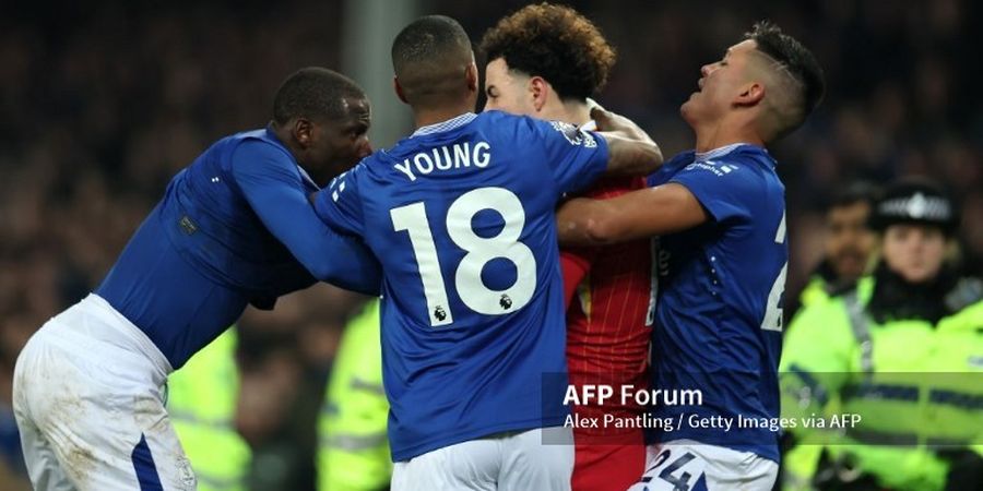 Liga Inggris - Dua Legenda Kecam Insiden Kericuhan Usai Laga Everton Vs Liverpool