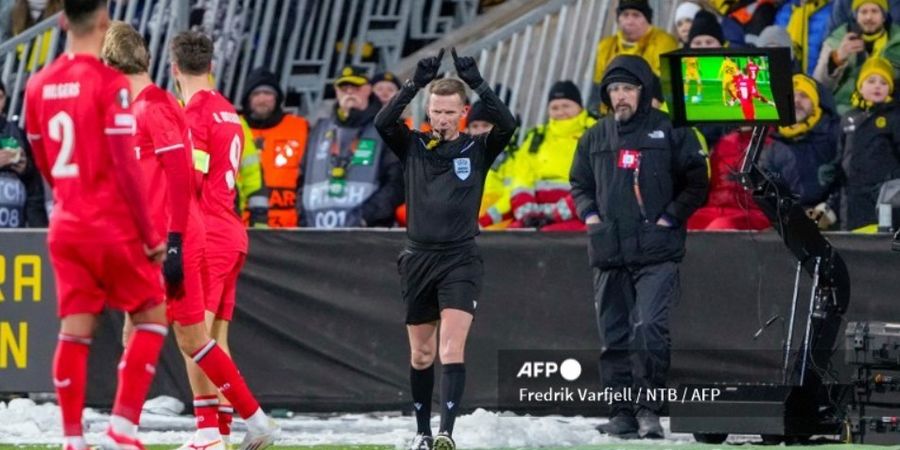 VIDEO - Mees Hilgers Cetak Gol Bunuh Diri, FC Twente Tersingkir dari Liga Europa