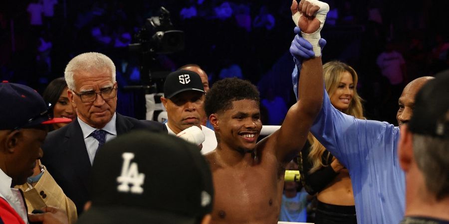 Hasil Tinju Dunia - Beda Kelas, Shakur Stevenson Robohkan Tukang Listrik 3 Kali