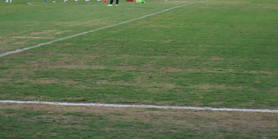 Kondisi Rumput Stadion My Dinh Rusak Parah Jadi Alasan Timnas Vietnam Pindah Markas