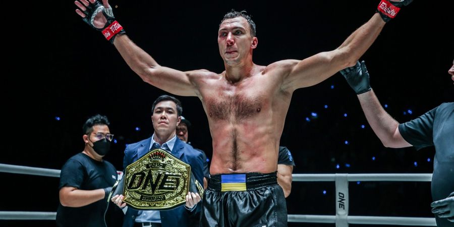 Hasil ONE Fight Night 30 - Pendatang Baru Dibantai, Roman Kryklia Jatuhkan Lyndon Knowles 3 Kali 