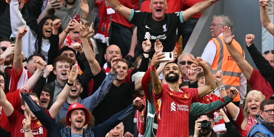 Selfie Bersejarah Mohamed Salah, Momen Ikonis Liverpool Kunci Gelar Liga Inggris di Anfield