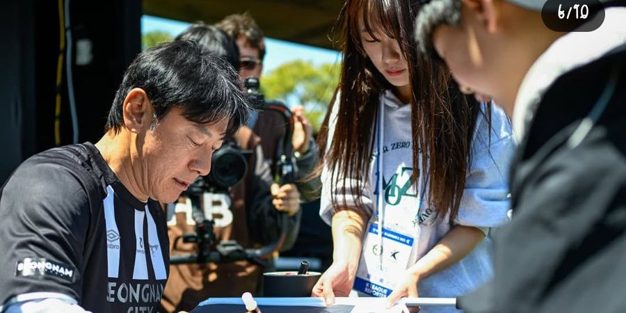 Update Kabar Shin Tae-yong di Korea Selatan - Sibuk Bagi Tanda Tangan Saat Timnya Kalah Menyakitkan