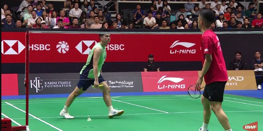 Hasil Singapore Open 2025 - Magis Kunvalut Vitidsarn Bikin Lawan Sempat Pukul Angin