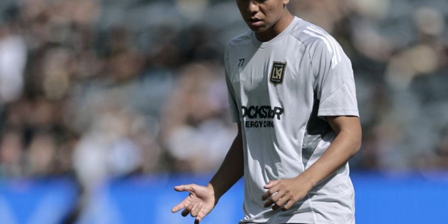 Derbi Indonesia di MLS - Maarten Paes Hadapi Penyerang Keturunan Indonesia yang Masuk Radar Simon Tahamata
