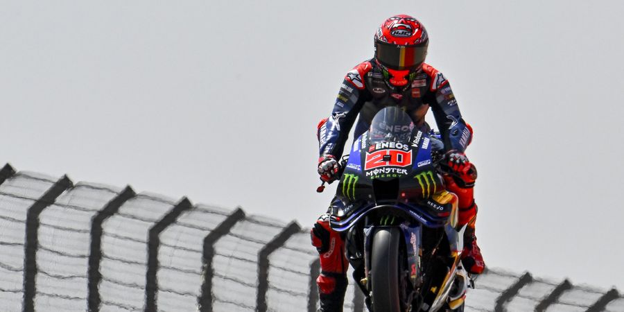 Energi V4 Garpu Tala Kian Terasa, Adik Yamaha YZR-M1 yang Lebih Bertenaga Bisa Dilombakan pada MotoGP 2025 