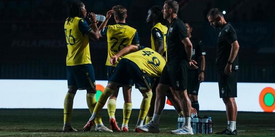 Piala Presiden 2025 - 20 Menit Si Jalak Harupat Mati Lampu, Jurnalis Inggris Kaget: Ada Kelelawar Terbang di Atas Kepala Kami!