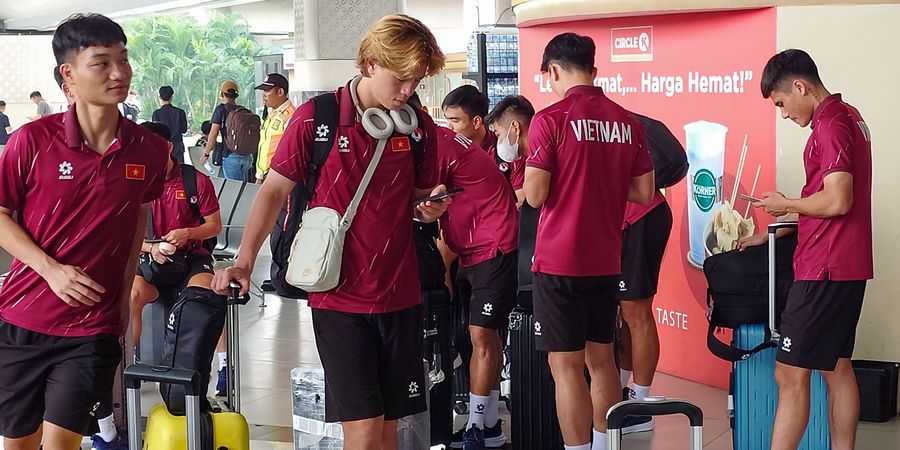 Hal Pertama yang Dilakukan Skuad Vietnam Setiba di Indonesia: Makan Terus Tidur!