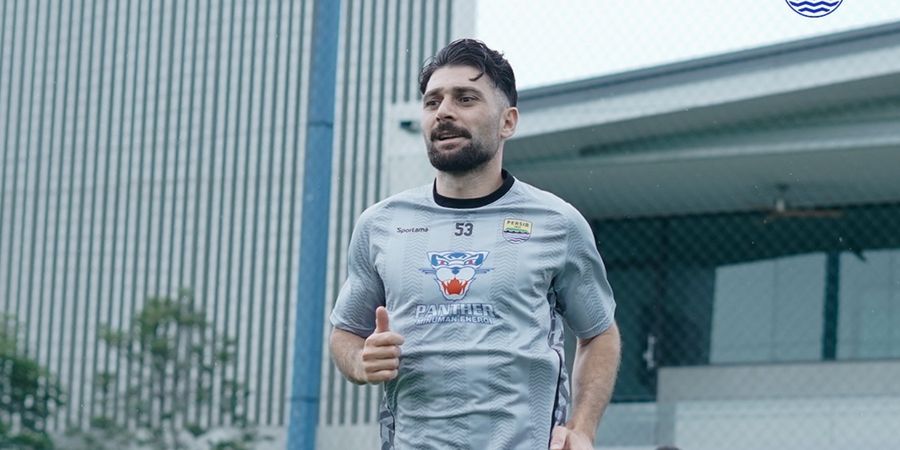Frans Putros Baik di Luar Lapangan dan Gila di Pertandingan, Hingga Punya Momen Kontroversi Lawan Persib
