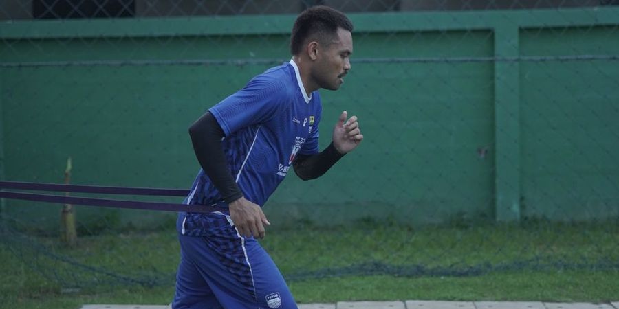 Kabar Terbaru Pemain Persib setelah Dilandai Badai Cedera Jelang Super League 2025/2026