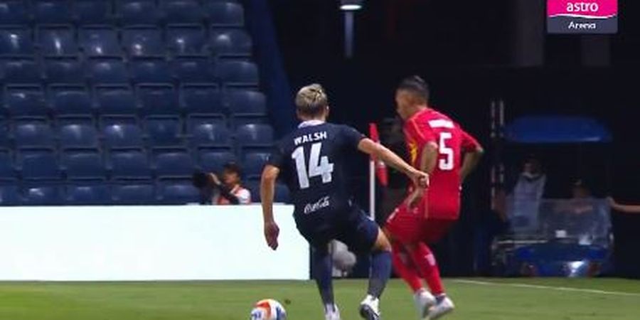 Sikut Pemain Selangor FC di Laga Debutnya, Sandy Walsh Jadi Sorotan Media Malaysia