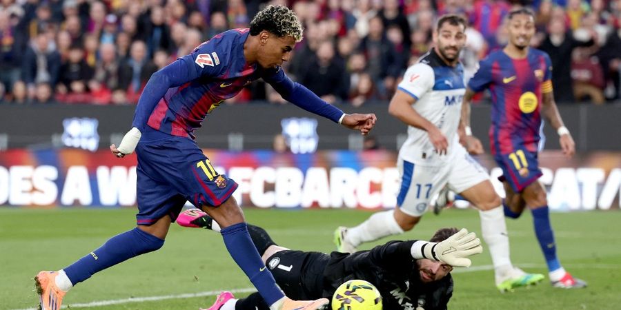 Lamine Yamal Robohkan Rekor Kylian Mbappe di Liga Champions, tapi Dibikin Kecewa Hansi Flick