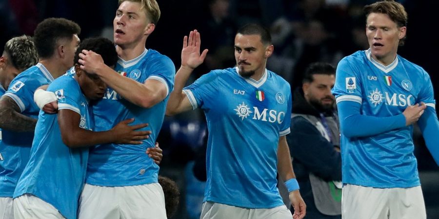 Hasil dan Klasemen Liga Italia - Napoli Cuma Biarkan Inter Milan 26 Jam di Puncak, Roma juga Digasak