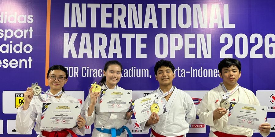 Empat Atlet Karate SMAK PENABUR Kota Wisata Ukir Prestasi di Ajang Internasional